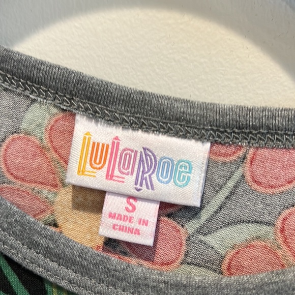 Lularoe Randy baseball tee shirt red floral nwt - Picture 3 of 6